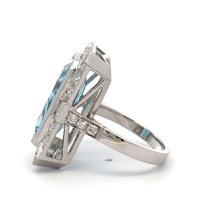 5.58ct Aquamarine and Diamond Dress Ring