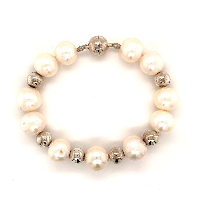 Pearl and Silver Bead Bracelet With Magnetic Clasp