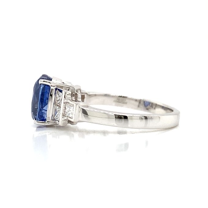 White Gold Blue Sapphire and Diamond Deco Ring