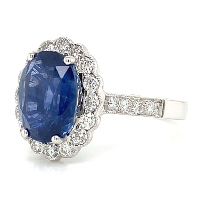 3.43ct Sapphire and Diamond Cluster