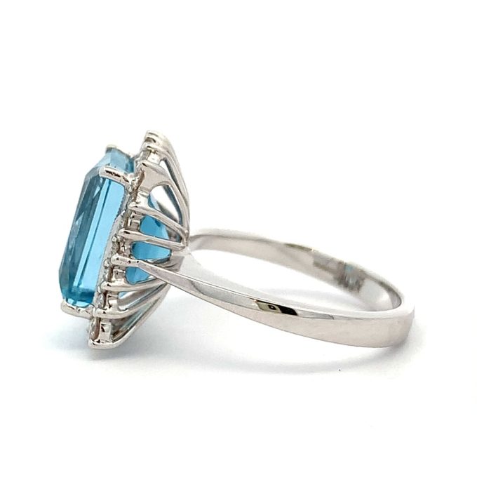 Aquamarine and Diamond Cluster Ring