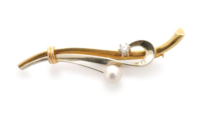 18ct Gold Diamond and Pearl Brooch