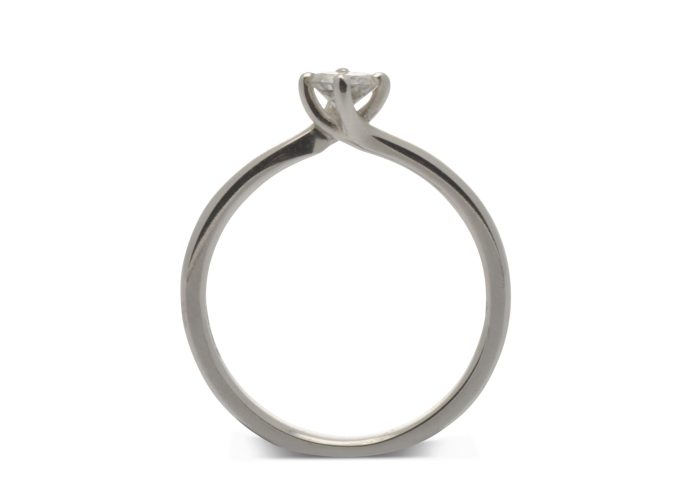 Platinum Diamond Solitaire