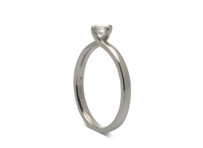 Platinum Diamond Solitaire