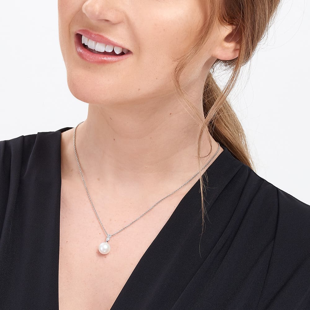 Jersey Pearl Amberley Pave Bar Necklace