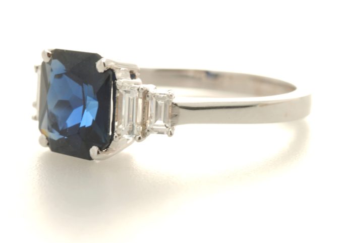 18ct White Gold Sapphire and Diamond