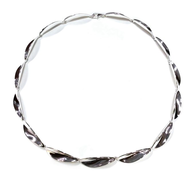 Silver Petal Link Necklace