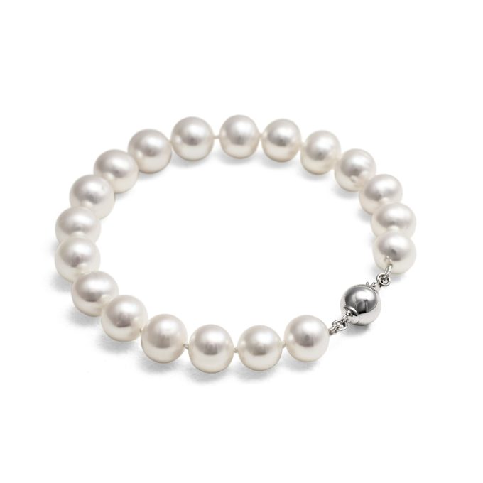 Jersey Pearl Bracelet with Magnetic Clasp