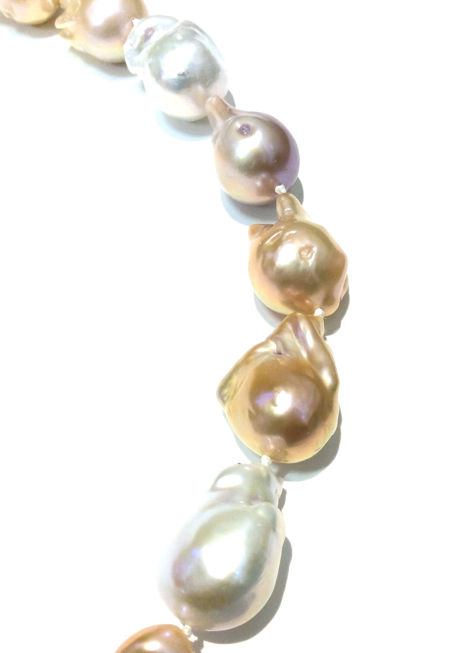 Multi Hue 20 - 30 mm Pearl Necklace