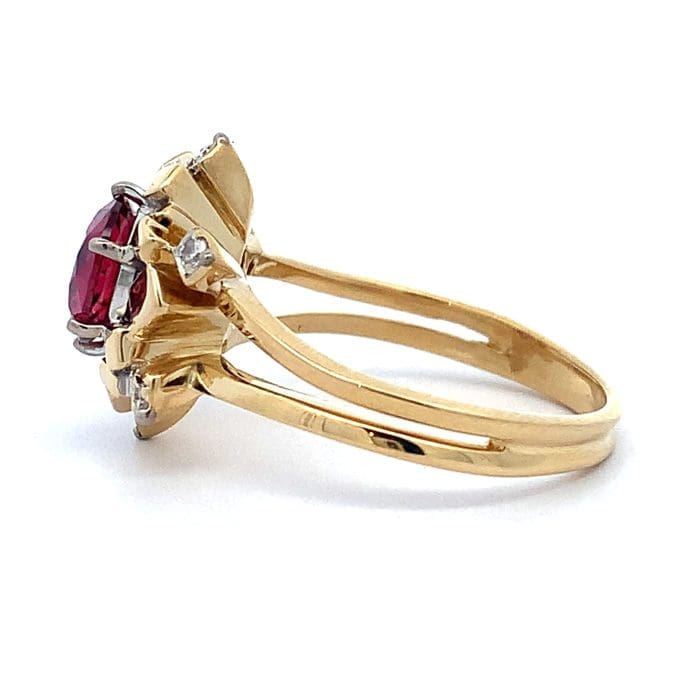 Vintage 18ct Gold Garnet & Diamond Dress Ring