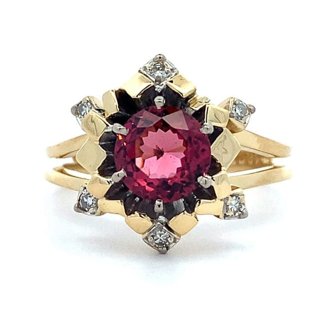 Vintage 18ct Gold Garnet & Diamond Dress Ring