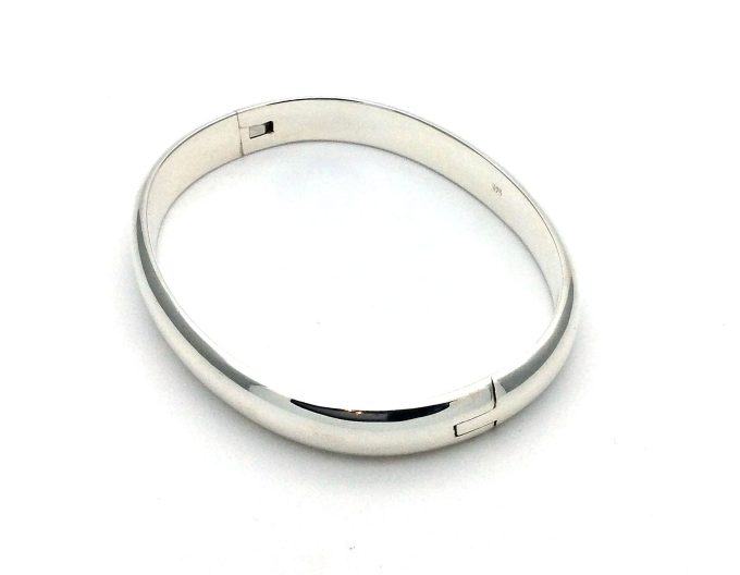 Oval Silver Hinged 8mm Bangle