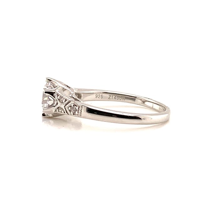 0.75ct Diamond Patterned Shoulder Ring