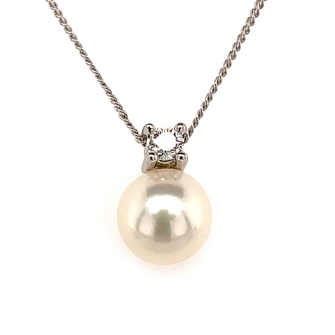 Akoya Pearl & Diamond Pendant