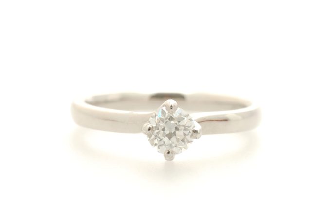 Platinum Diamond Solitaire