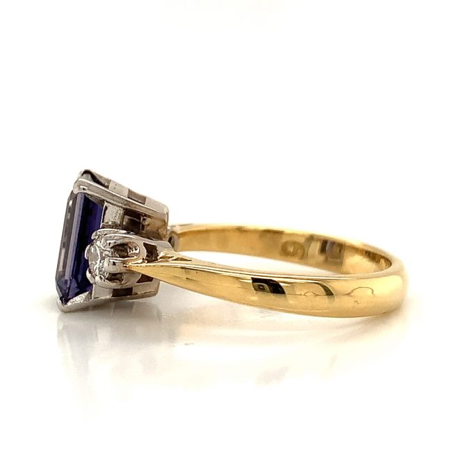 Tanzanite and Diamond Ring