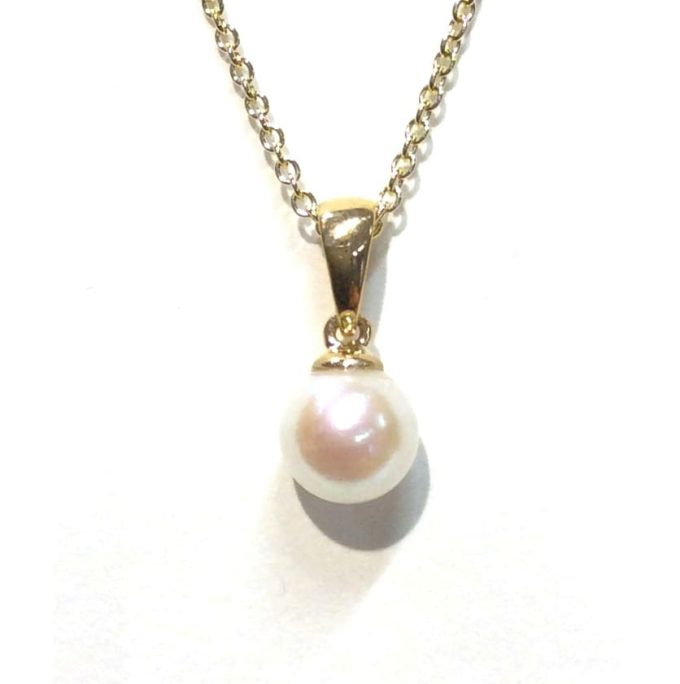 Classic Pearl Drop Necklace