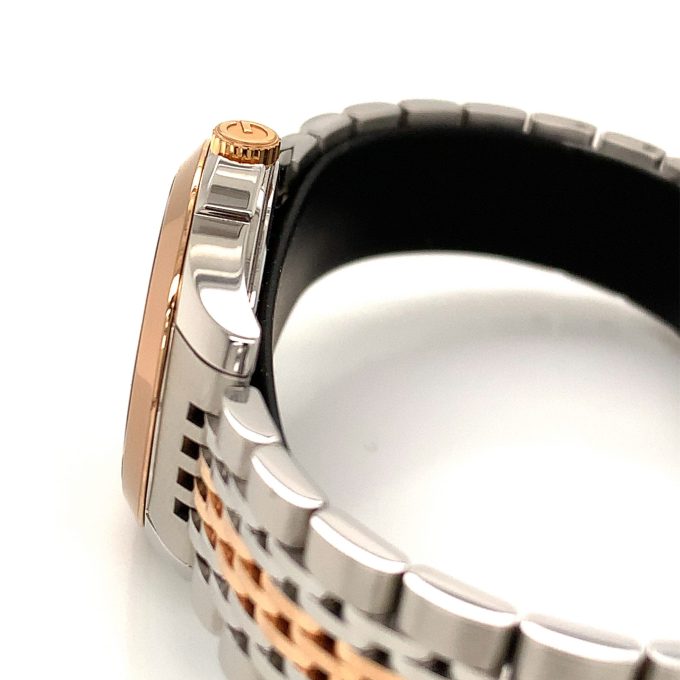 Gucci G-Timeless Ladies Watch Model 126.5