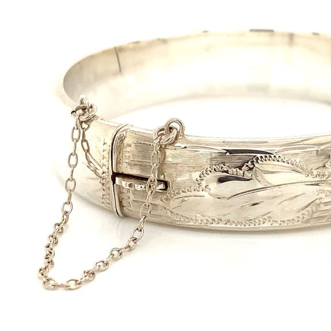 Traditional Hinged Silver Bangle