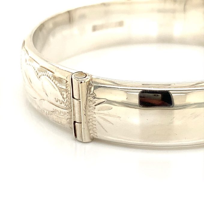 Traditional Hinged Silver Bangle