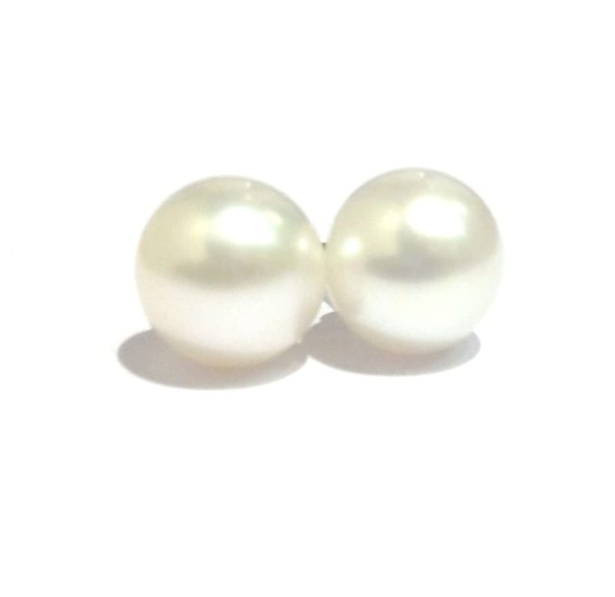 White Freshwater Pearl Stud Earrings