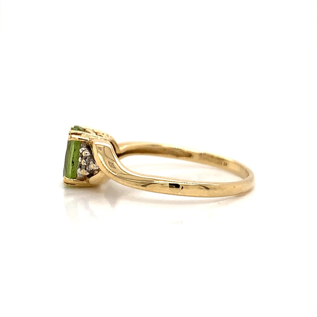 Yellow Gold Peridot and Diamond Ring