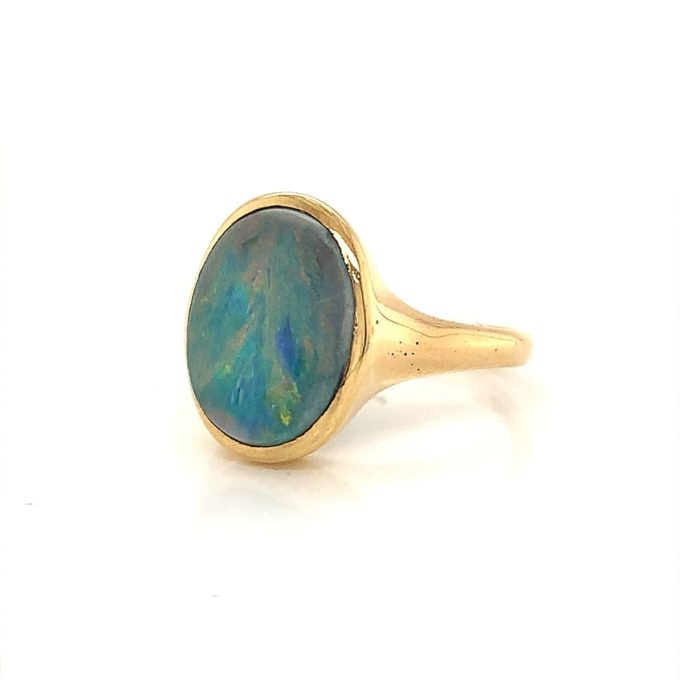 18ct Gold Opal Ring