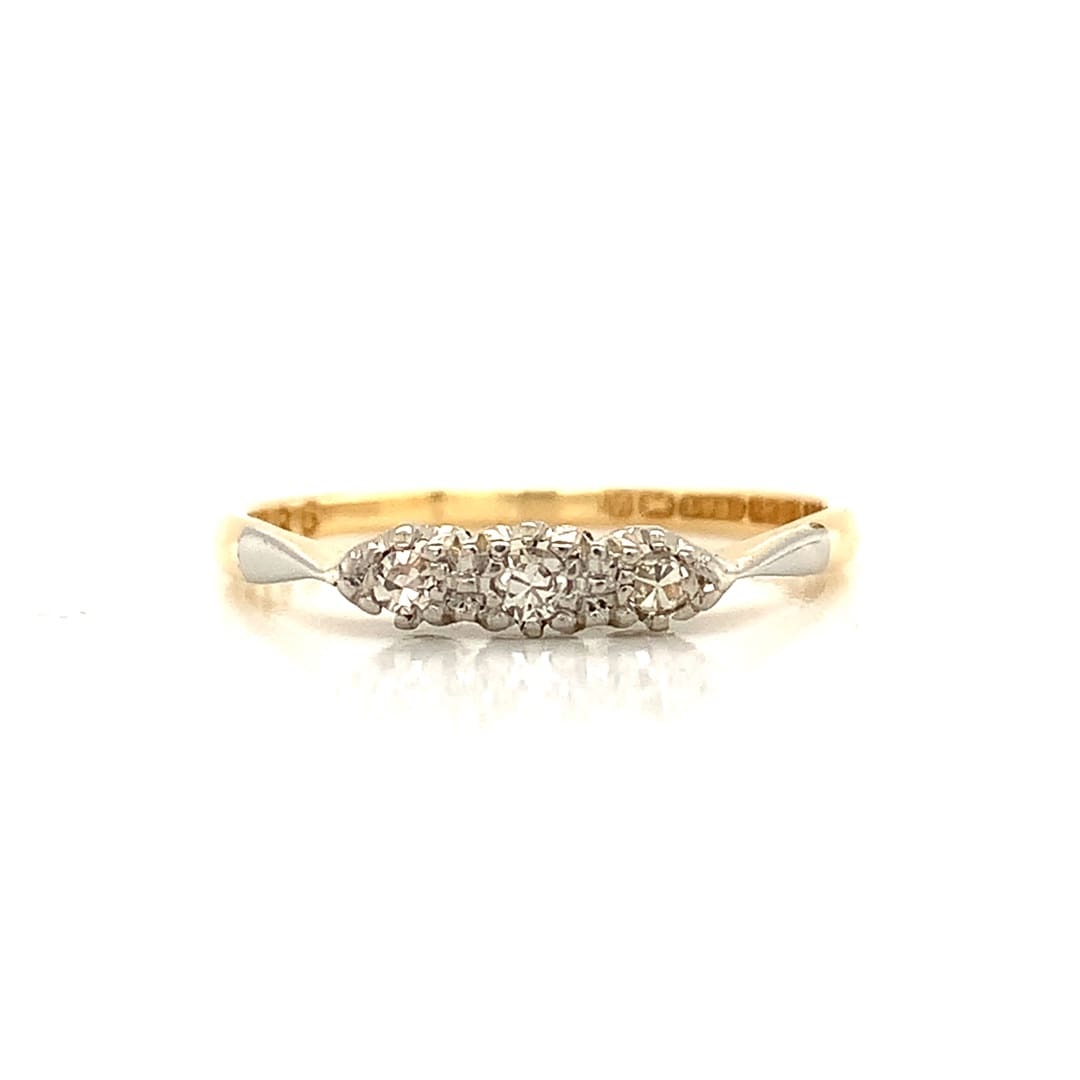 18ct Yellow Gold Diamond Trilogy Ring