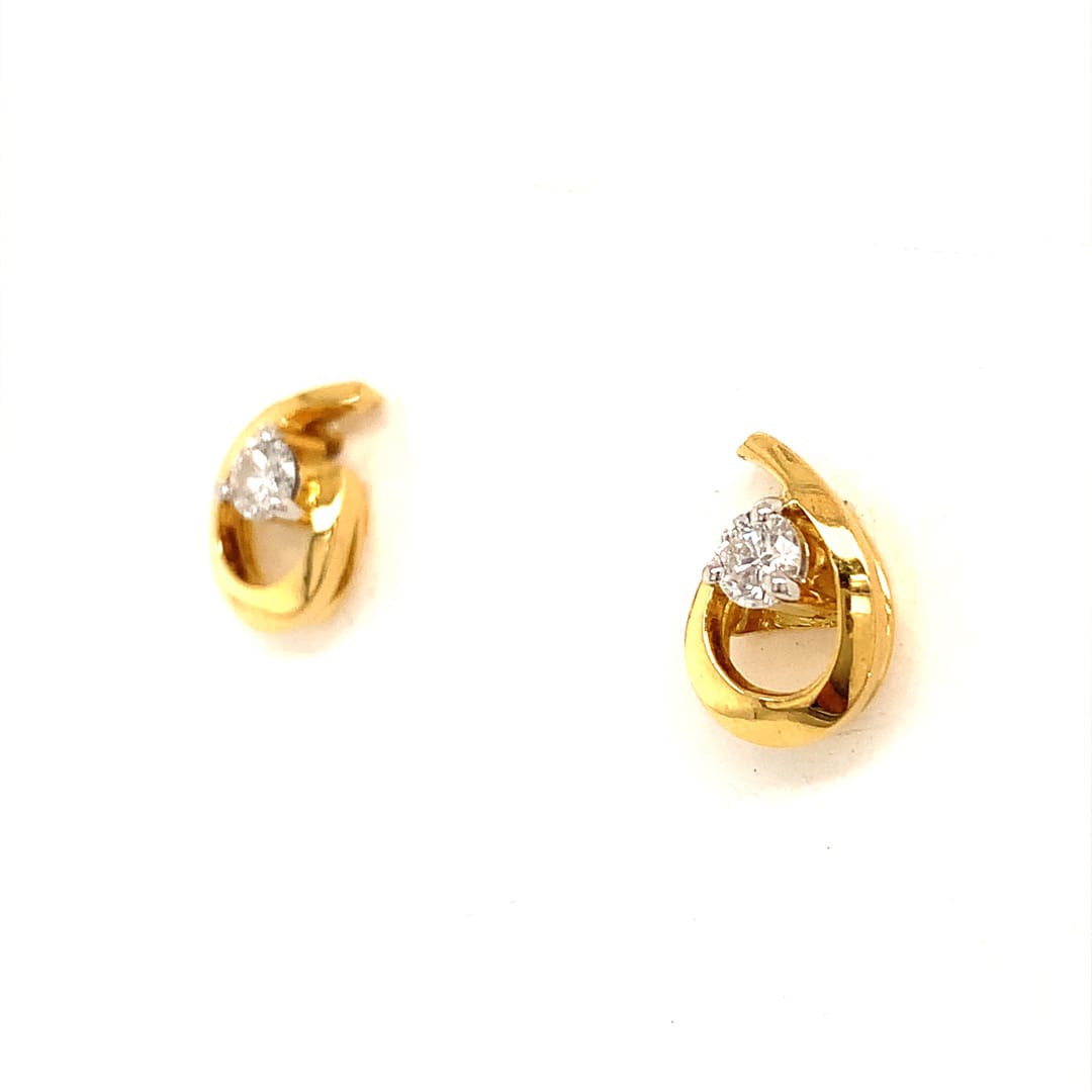18ct Gold Diamond Set Stud Earrings