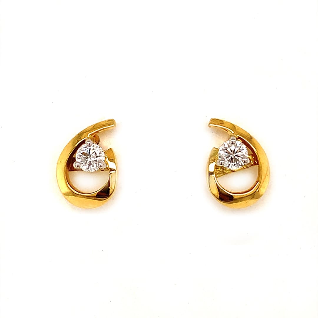 18ct Gold Diamond Set Stud Earrings