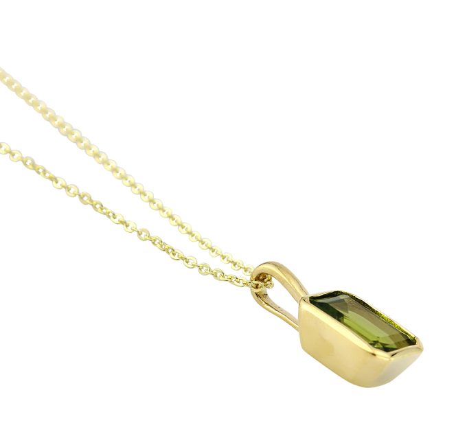 Yellow Gold Peridot Pendant Necklace