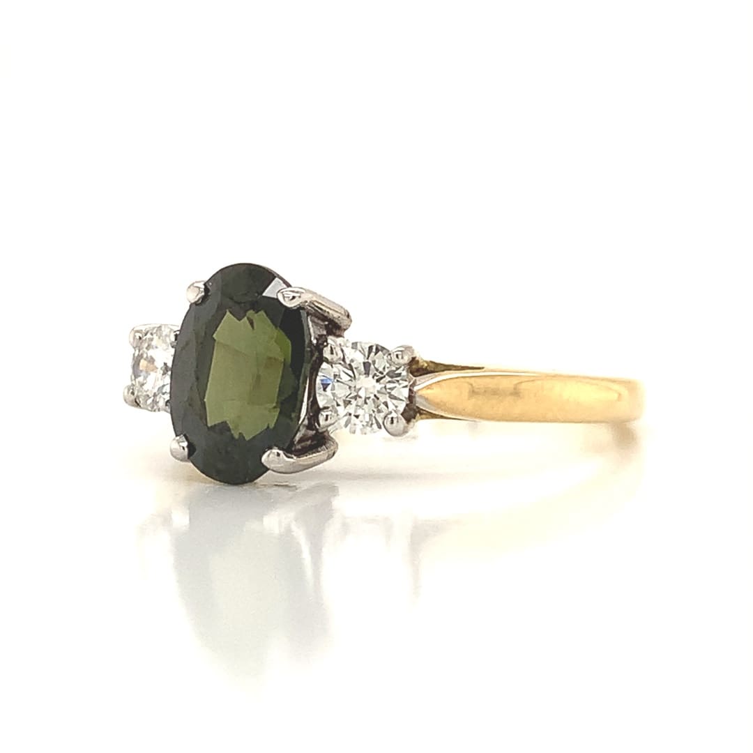 18ct Gold Diopside and Diamond Trilogy Ring