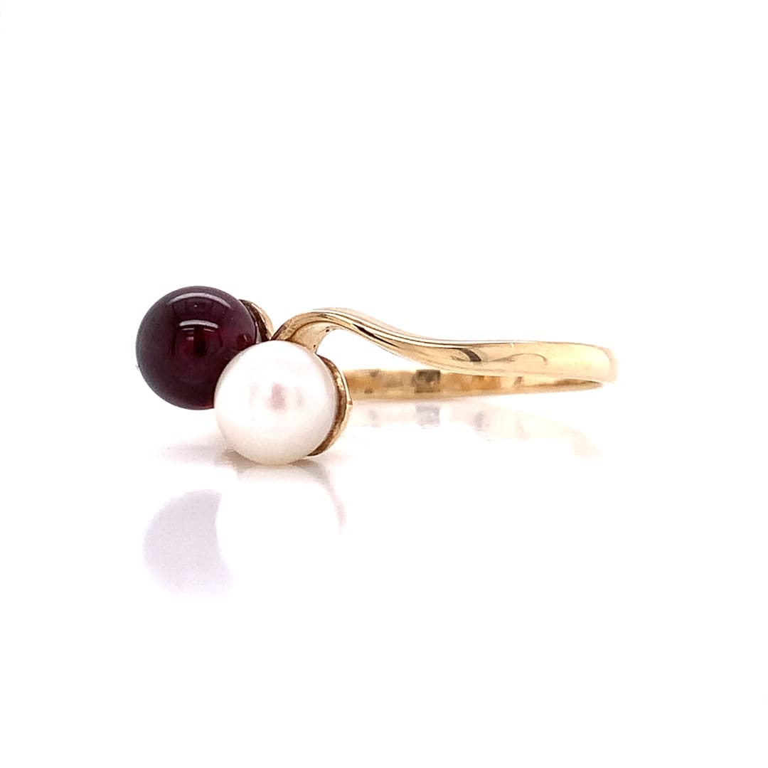 9ct Gold Garnet & Pearl Dress Ring