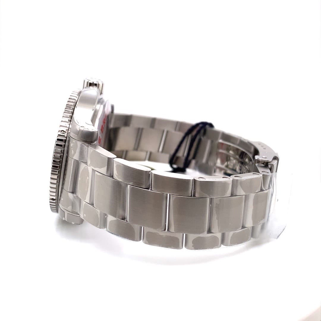 Breitling Superocean Automatic 44 -  A17367