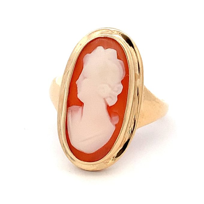 9ct Gold Tall Cameo Ring
