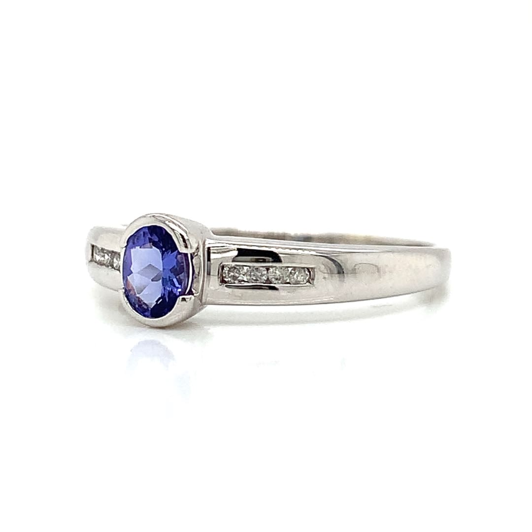 Tanzanite and Diamond Band Style Ring