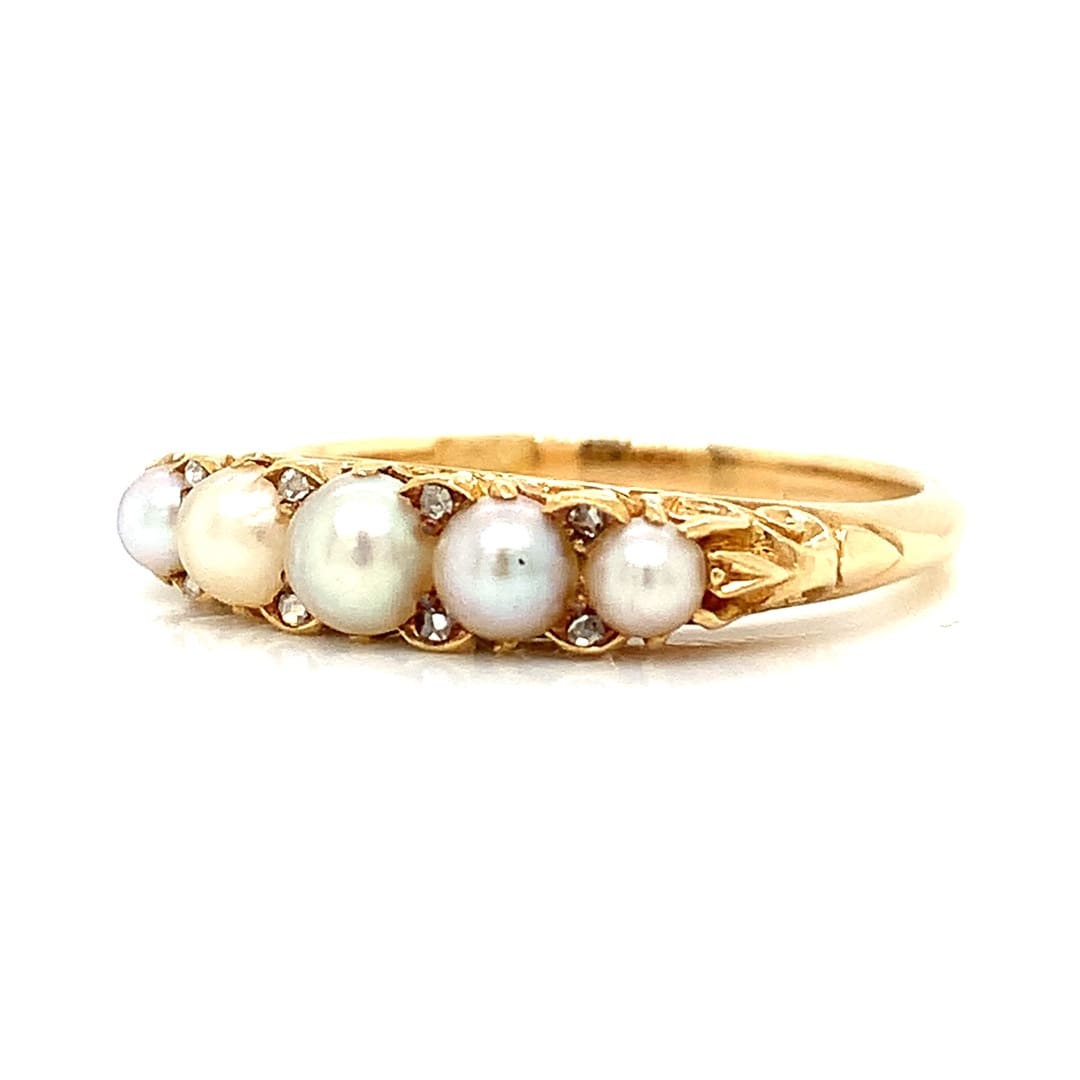 Vintage 18ct Pearl & Diamond Carve Ring