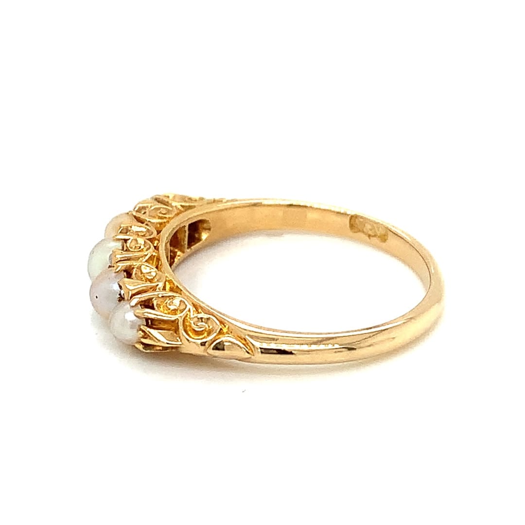 Vintage 18ct Pearl & Diamond Carve Ring