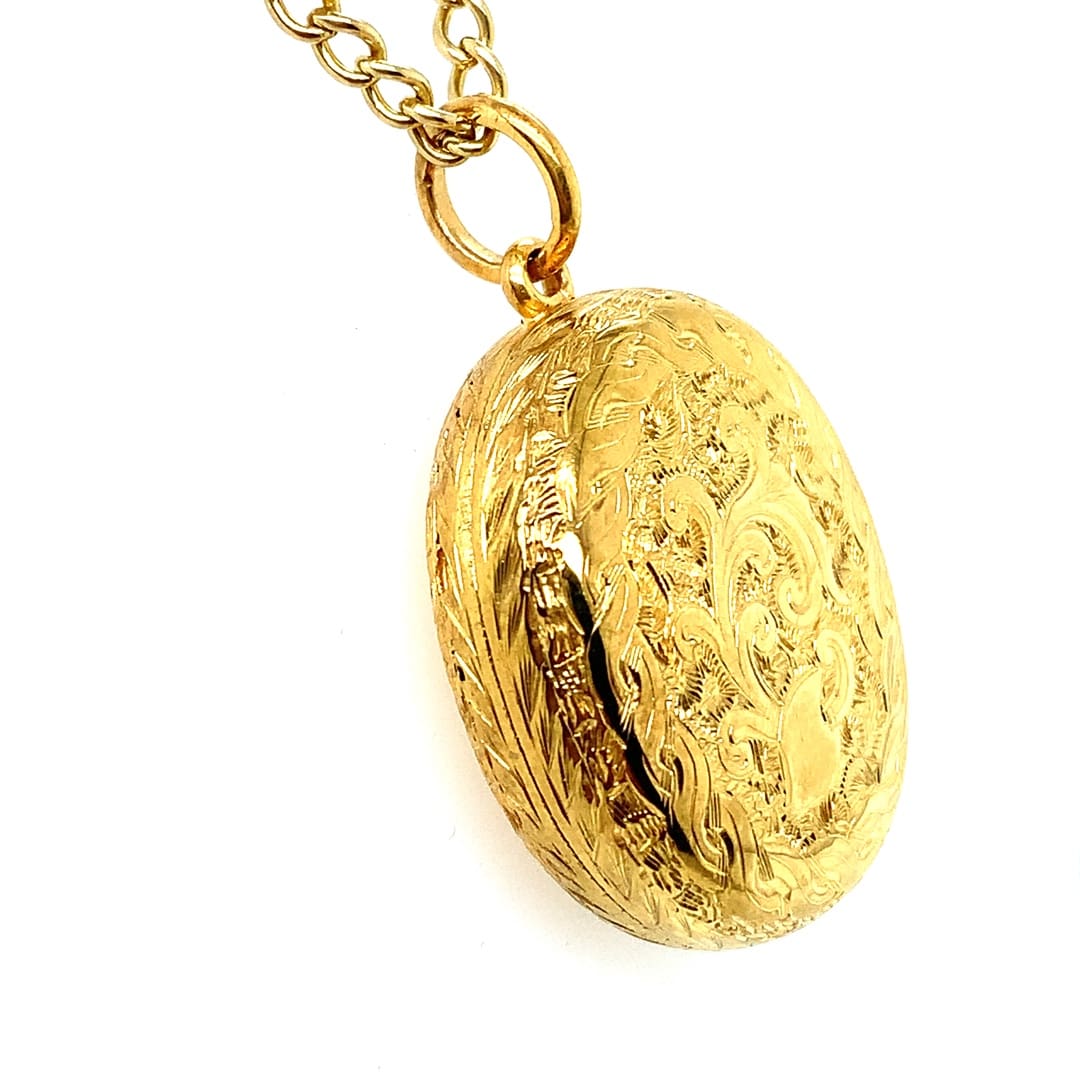 Antique 18ct Gold Engraved Locket