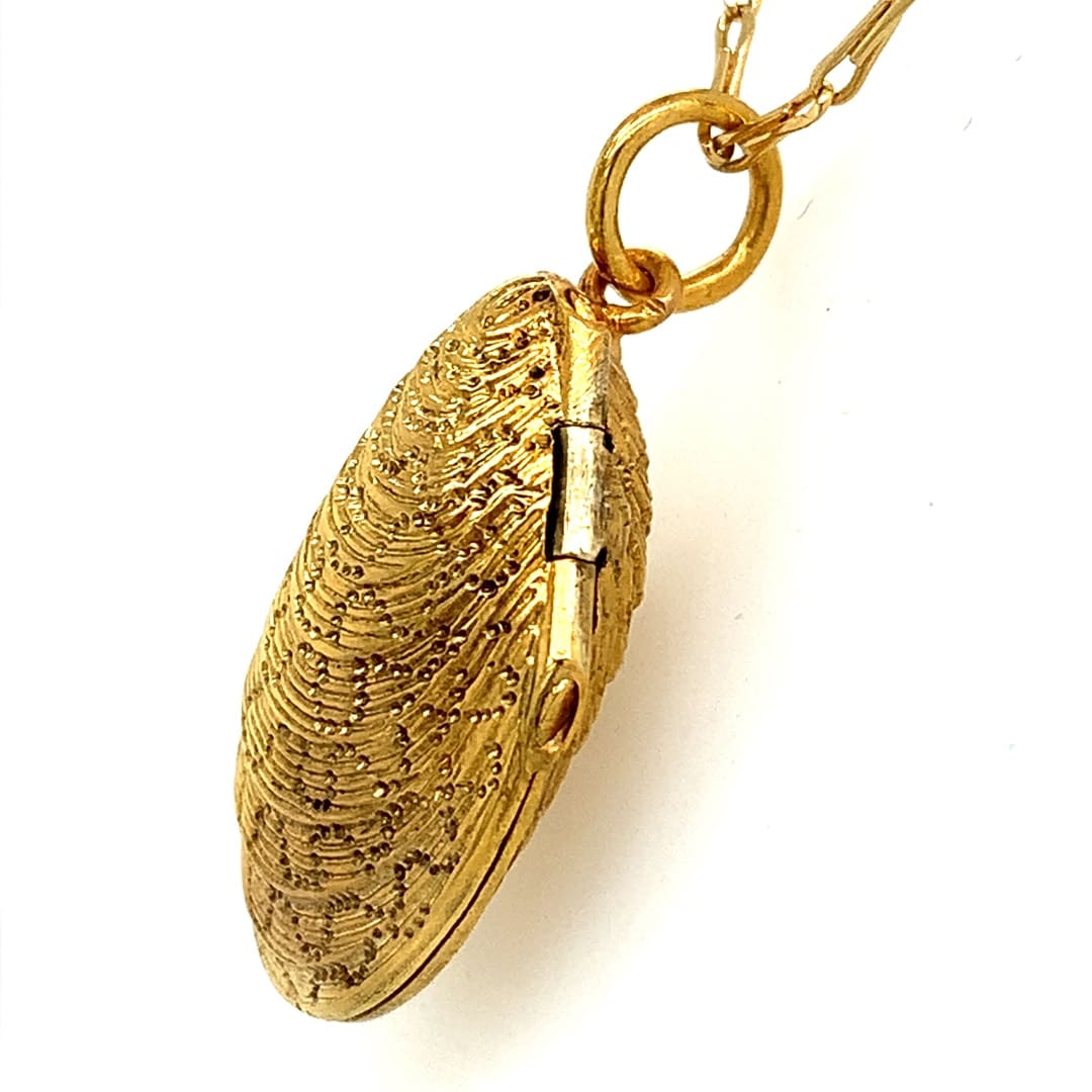 Antique Gold Mussel Locket Necklace