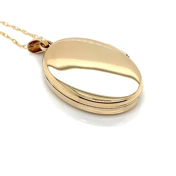 9ct Gold Engraved Locket