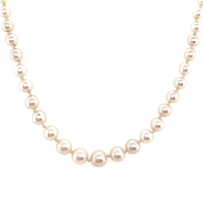 Vintage 16 Inch Graduated Pearl Necklace