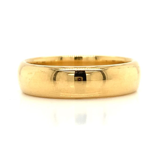 18ct Gold 5.7mm Court Shape Band