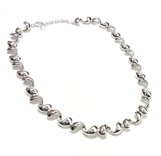 Silver Curl Link Necklace