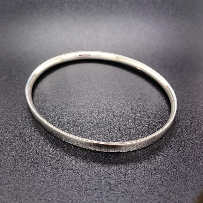 Silver Oval Court Bangle 5mm