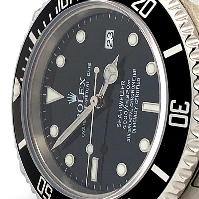 Rolex Sea-Dweller 4000 Gents Watch 16600