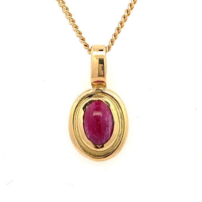 18ct Gold Ruby Cabochon Necklace