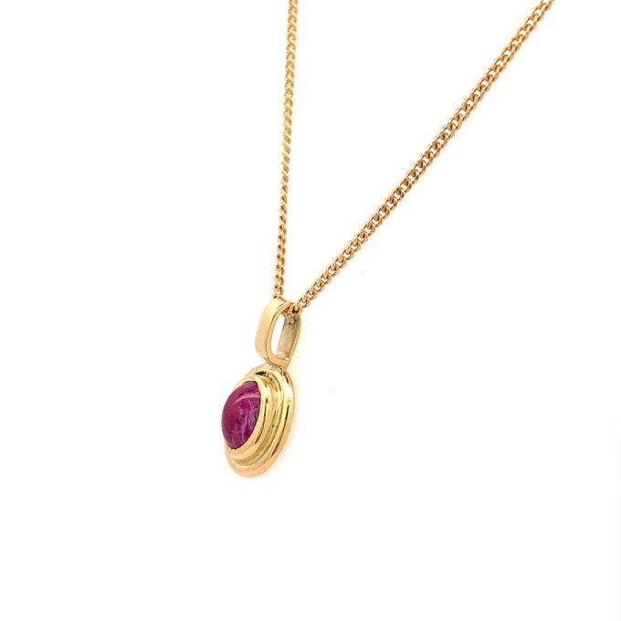 18ct Gold Ruby Cabochon Necklace