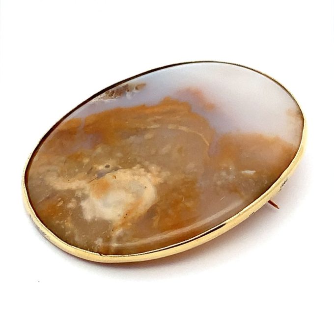 Agate and Gold Oval Brooch
