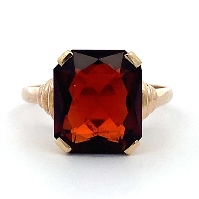 Yellow Gold Garnet Dress Ring